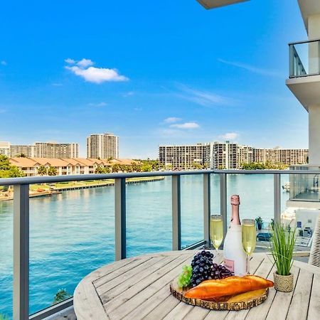 Luxury Amenities, Infinity Pool, Gym, Hot Tub Apartment Hollywood Exterior photo