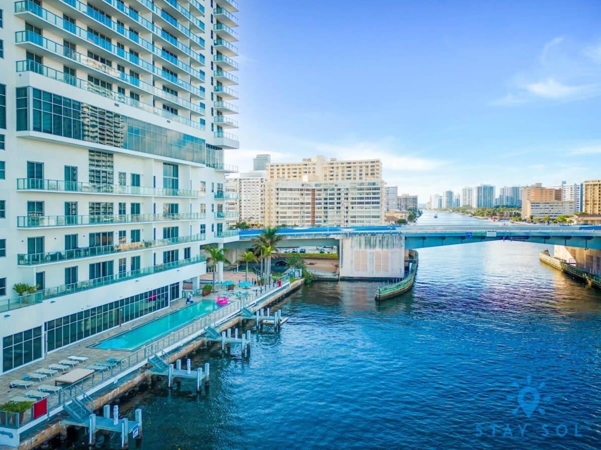 Luxury Amenities, Infinity Pool, Gym, Hot Tub Apartment Hollywood Exterior photo
