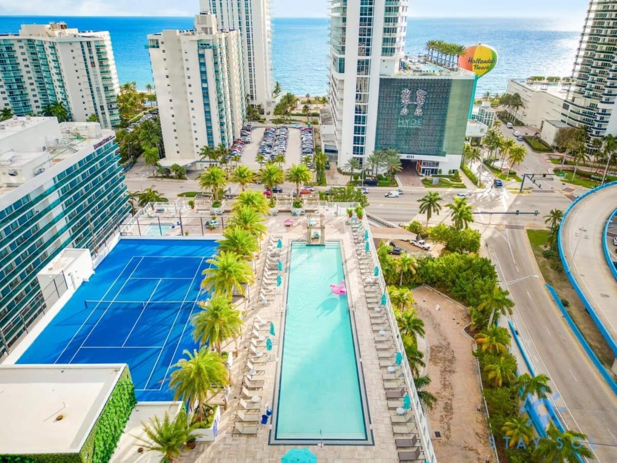 Luxury Amenities, Infinity Pool, Gym, Hot Tub Apartment Hollywood Exterior photo