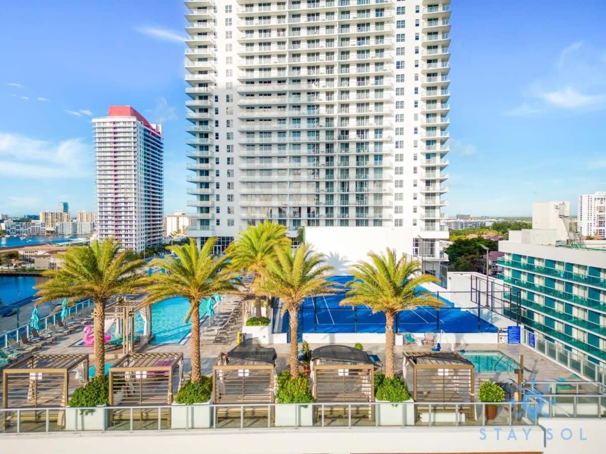 Luxury Amenities, Infinity Pool, Gym, Hot Tub Apartment Hollywood Exterior photo