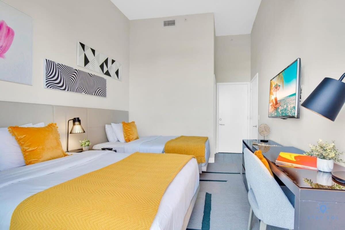 Luxury Amenities, Infinity Pool, Gym, Hot Tub Apartment Hollywood Exterior photo