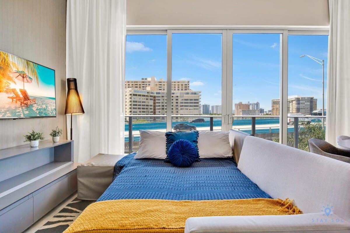 Luxury Amenities, Infinity Pool, Gym, Hot Tub Apartment Hollywood Exterior photo