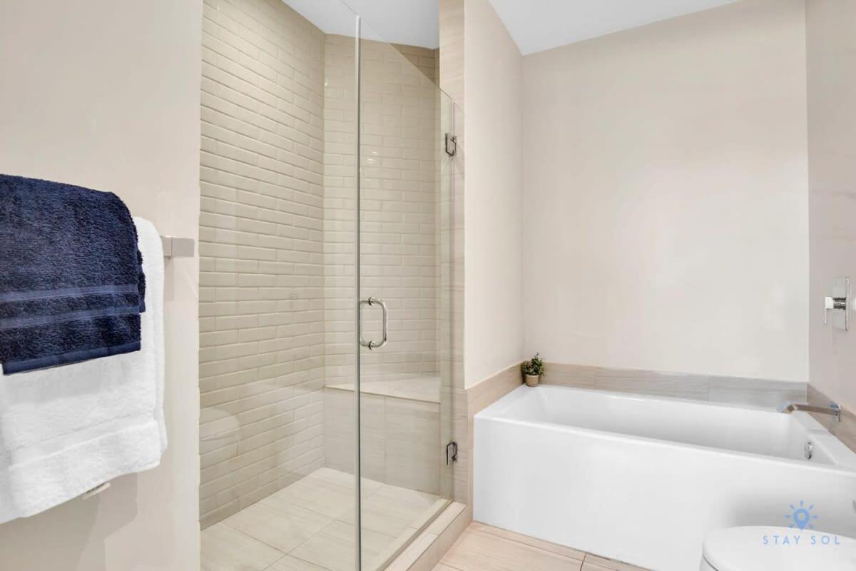 Luxury Amenities, Infinity Pool, Gym, Hot Tub Apartment Hollywood Exterior photo