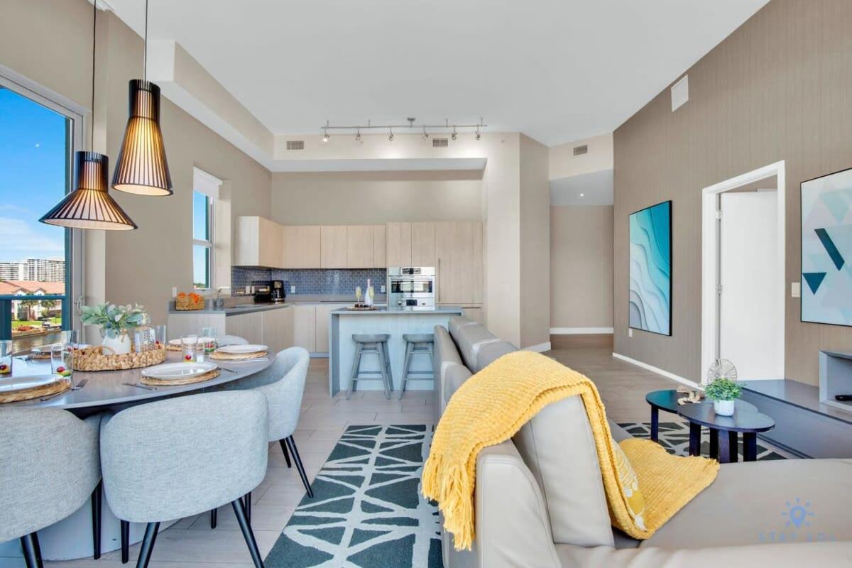 Luxury Amenities, Infinity Pool, Gym, Hot Tub Apartment Hollywood Exterior photo