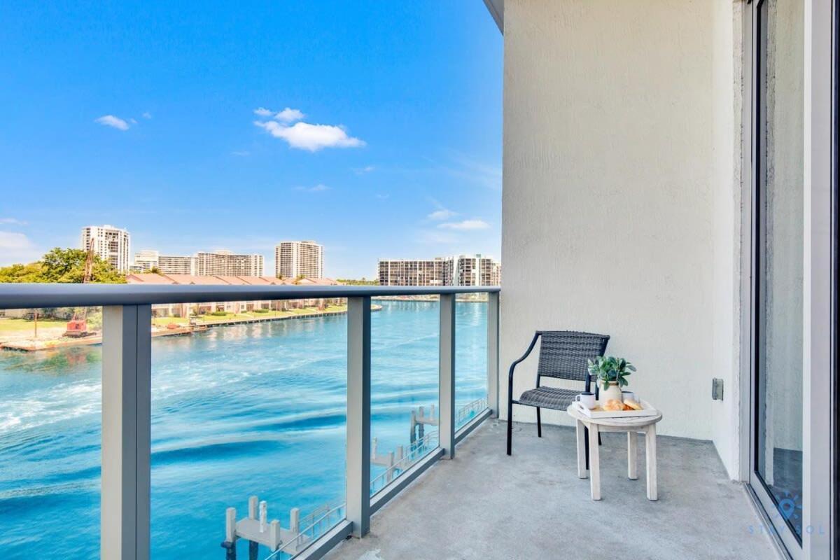 Luxury Amenities, Infinity Pool, Gym, Hot Tub Apartment Hollywood Exterior photo